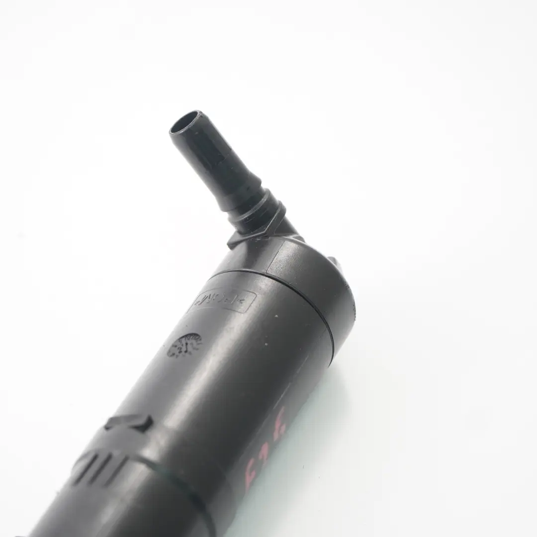 Buse lavage phares gauche droite Jet de nettoyage pour BMW X3 F25 à propos du numéro de pièce 7488733 BMW X3 F25 Buse lavage phares gauche droite Jet de nettoyage - SKU 7488733 - Numéro de pièce 7488733