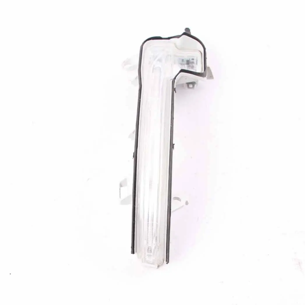 Indicator Lamp BMW F45 F46 F48 Right O/S Additional Turn White to with Part number 7493898 Indicator Lamp BMW F45 F46 F48 Right O/S Additional Turn White - SKU 7493898 - Part number 7493898