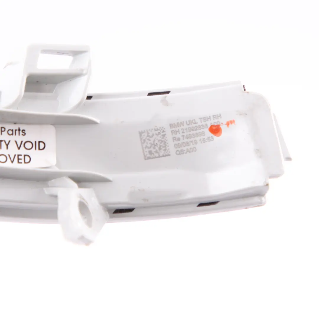 Indicator Lamp BMW F45 F46 F48 Right O/S Additional Turn White to with Part number 7493898 Indicator Lamp BMW F45 F46 F48 Right O/S Additional Turn White - SKU 7493898 - Part number 7493898