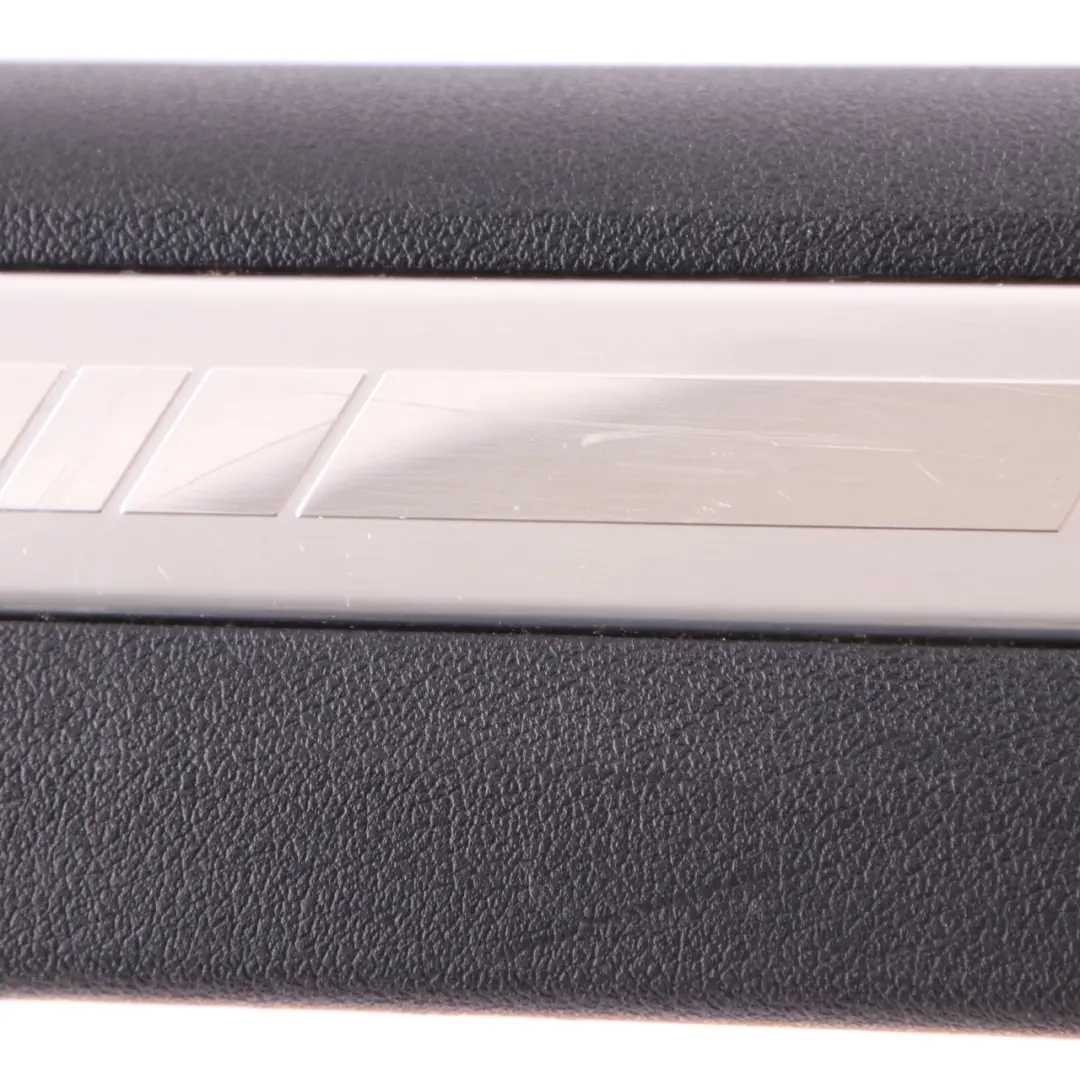 Abdeckleiste Einstieg Vorn Links Rechts Schwarz 7469183 für BMW 1 er F40 mit Teilenummer 7495260 BMW 1 er F40 Abdeckleiste Einstieg Vorn Links Rechts Schwarz 7469183 - SKU 7495260 - Teilenummer 7495260