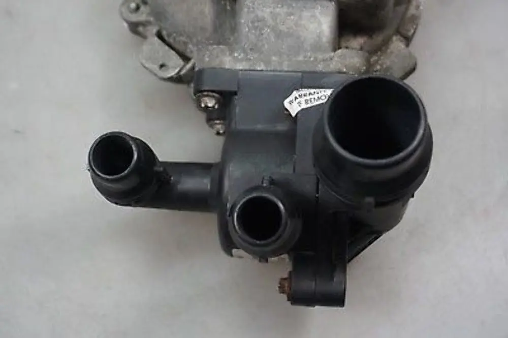 BMW 1 3 Serie E46 E87 E90 116i 316i Pompe a liquide de refroidis.t mecanique - SKU 7500597 - Numéro de pièce 7515778