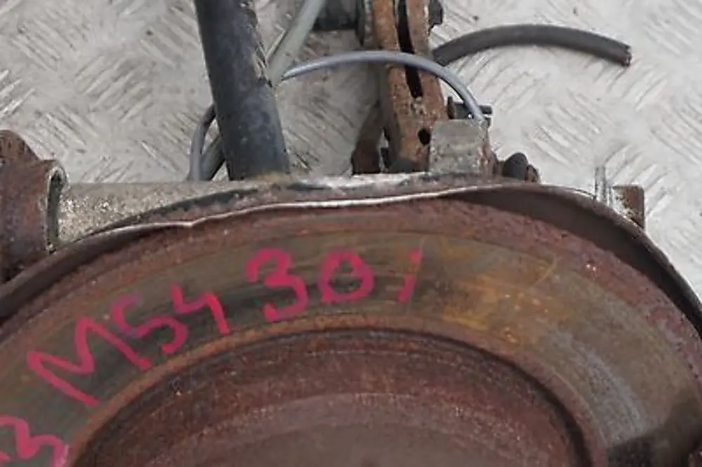 M54 231HP Zwrotnica zacisk tył do BMW E53 X5 3.0i o numerze 7500914 BMW E53 X5 3.0i M54 231HP Zwrotnica zacisk tył - SKU 7500914-1 - Numer Części 7500914