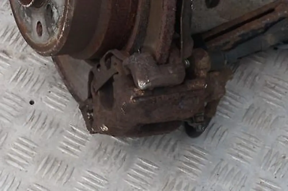 BMW X5 Series E53 3.0i M54 Rear Right O/S Leg Suspension Axle Shaft Brake Disc - SKU 7500914-1 - Part number 7500914