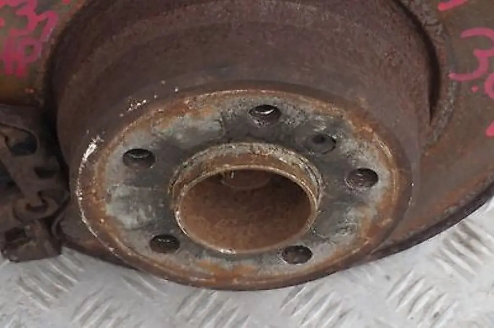 M54 Rear Left N/S Leg Suspension Axle Shaft Brake Disc to BMW X5 Series E53 3.0i with Part number 7500914 BMW X5 Series E53 3.0i M54 Rear Left N/S Leg Suspension Axle Shaft Brake Disc - SKU 7500914 - Part number 7500914