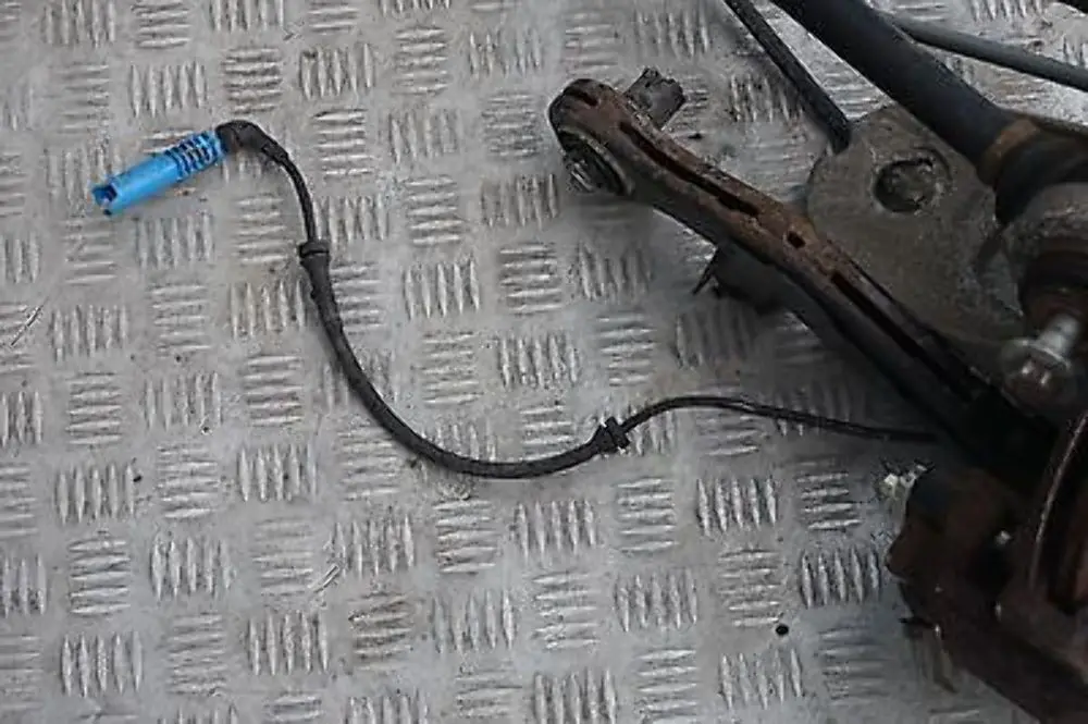 BMW E53 X5 3.0i M54 231HP Zwrotnica tarcza tył - SKU 7500914 - Numer Części 7500914