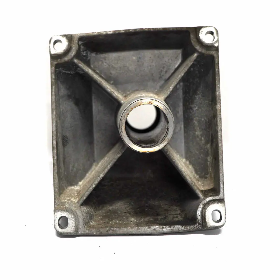 Soporte eje transmisión Soporte transmisión para Land Rover Range Rover L322 con número de pieza 7501394 Land Rover Range Rover L322 Soporte eje transmisión Soporte transmisión - SKU 7501394 - Número de pieza 7501394