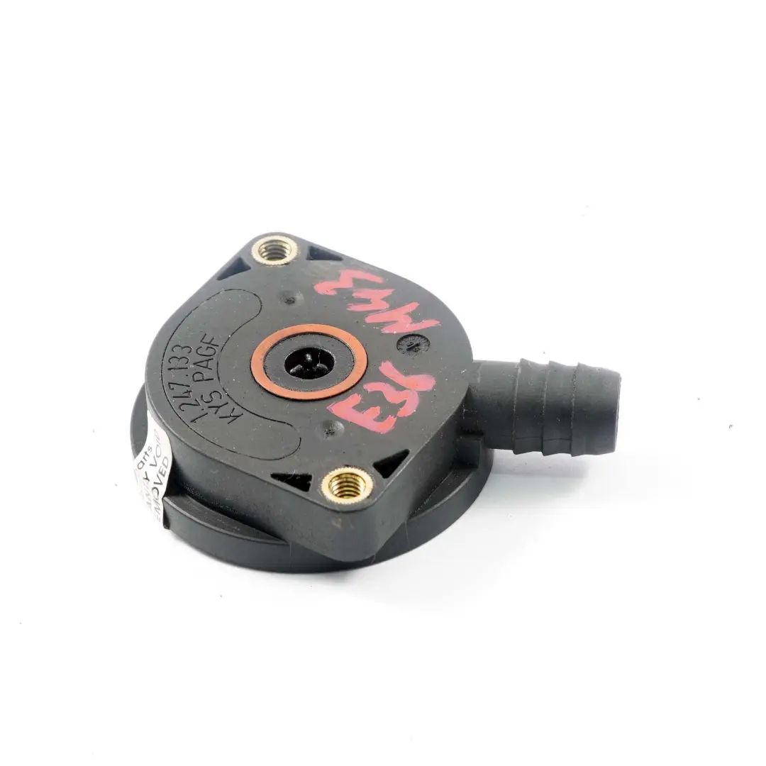 M43 Valvola basamento sfiato aspirazione Motore benzina 1247133 per BMW E36 E46 con numero di parte 7503519 BMW E36 E46 M43 Valvola basamento sfiato aspirazione Motore benzina 1247133 - SKU 7501567 - Numero di parte 7503519