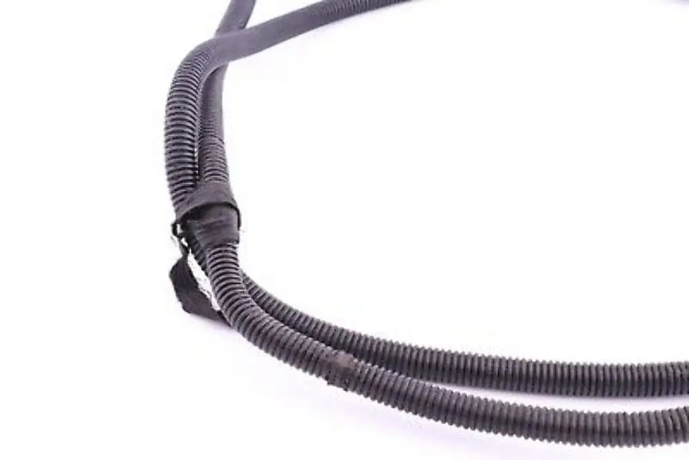 4.4i 4.6is 4.8i Cable Generator-Anlasser-St?tzpunkt B+ pour BMW X5 E53 à propos du numéro de pièce 7505513 BMW X5 E53 4.4i 4.6is 4.8i Cable Generator-Anlasser-St?tzpunkt B+ - SKU 7505513 - Numéro de pièce 7505513