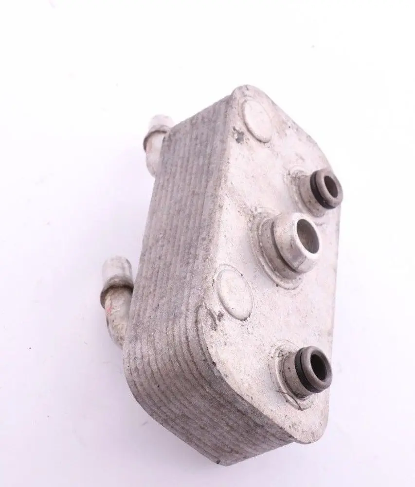 Chłodnica chłodniczka oleju M54 do BMW E83 X3 o numerze 7505826 BMW E83 X3 Chłodnica chłodniczka oleju M54 - SKU 7505826 - Numer Części 7505826