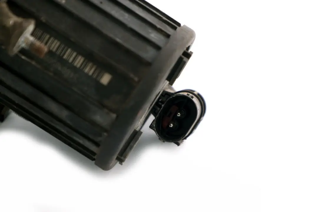 Bomba De control De emisiones De aire secundario para BMW E60 E61 E64 con número de pieza 7571589 BMW E60 E61 E64 Bomba De control De emisiones De aire secundario - SKU 7506210 - Número de pieza 7571589