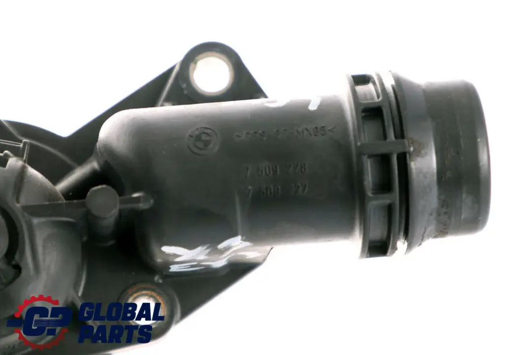 Reihe E39 E46 E60 E65 E53 E83 E36 Thermostatgehäuse für BMW 3 5 X3 X5 7 mit Teilenummer 7509228 BMW 3 5 X3 X5 7 Reihe E39 E46 E60 E65 E53 E83 E36 Thermostatgehäuse - SKU 7509228 - Teilenummer 7509228