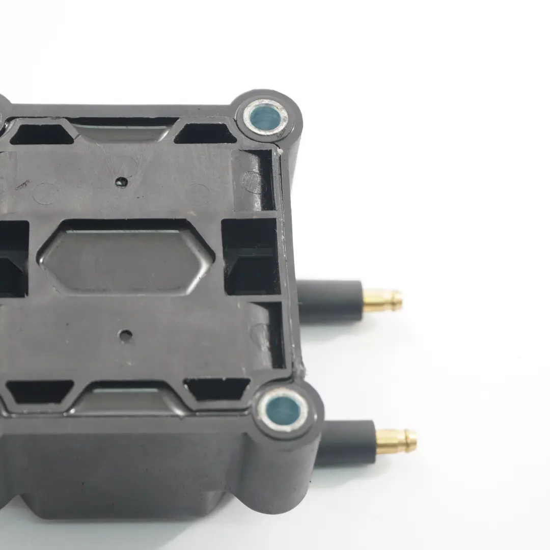 Ignition Coil Pack to Mini Cooper R50 R52 R53 with Part number 7510738 Mini Cooper R50 R52 R53 Ignition Coil Pack - SKU 7510738-1 - Part number 7510738