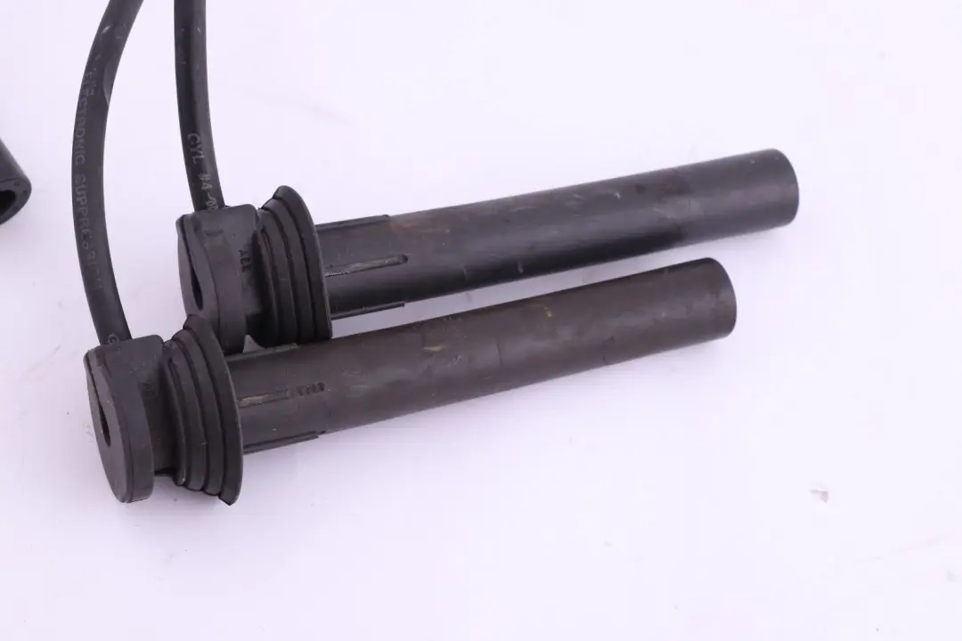 Ignition Coil Pack and Leads Set 2122435 to Mini Cooper One R50 R52 R53 with Part number 7510738 Mini Cooper One R50 R52 R53 Ignition Coil Pack and Leads Set 2122435 - SKU 7510738 - Part number 7510738