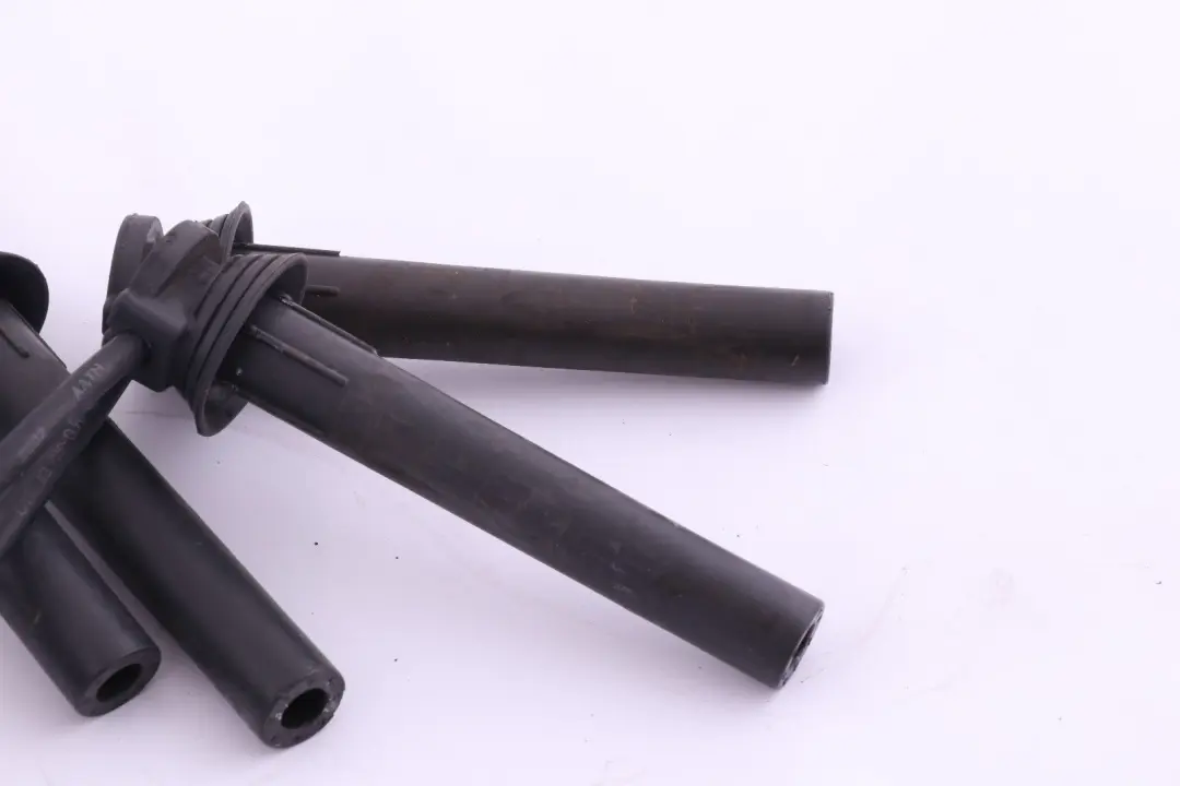 Ignition Coil Pack and Leads Set 2122435 to Mini Cooper One R50 R52 R53 with Part number 7510738 Mini Cooper One R50 R52 R53 Ignition Coil Pack and Leads Set 2122435 - SKU 7510738 - Part number 7510738