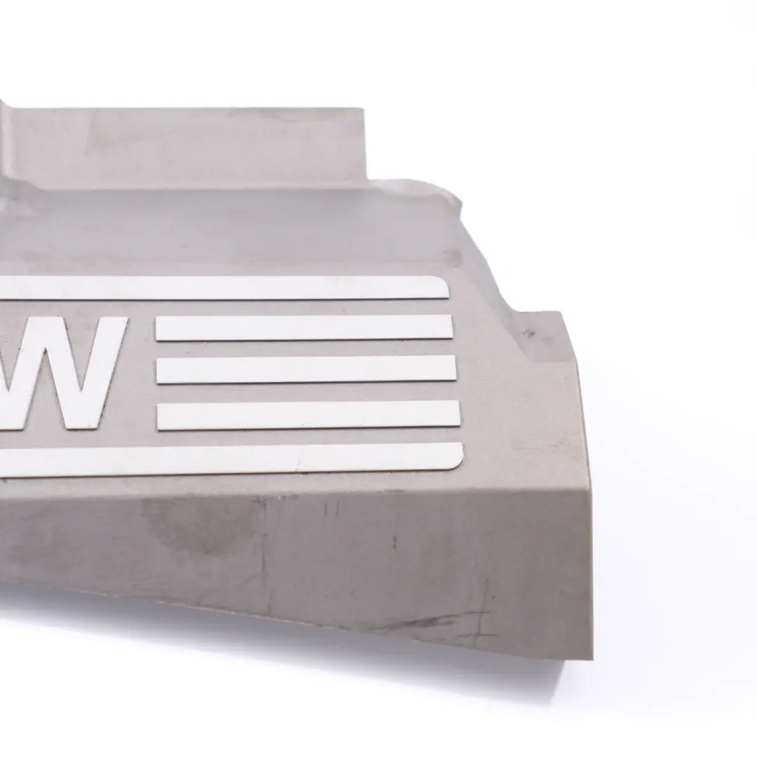 N62 Osłona Pokrywa Silnika 7508777 do BMW E60 E61 E65 o numerze 7511180 BMW E60 E61 E65 N62 Osłona Pokrywa Silnika 7508777 - SKU 7511180-1 - Numer Części 7511180