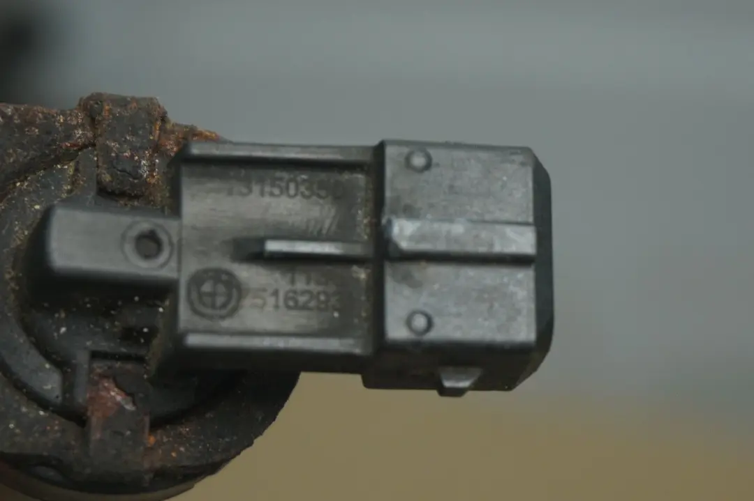 BMW 1 3 5 X1 Series E60 E61 E81 E87 E90 E91 E93 LCi Solenoid valve (SOLV) - SKU 7516293 - Part number 7516293