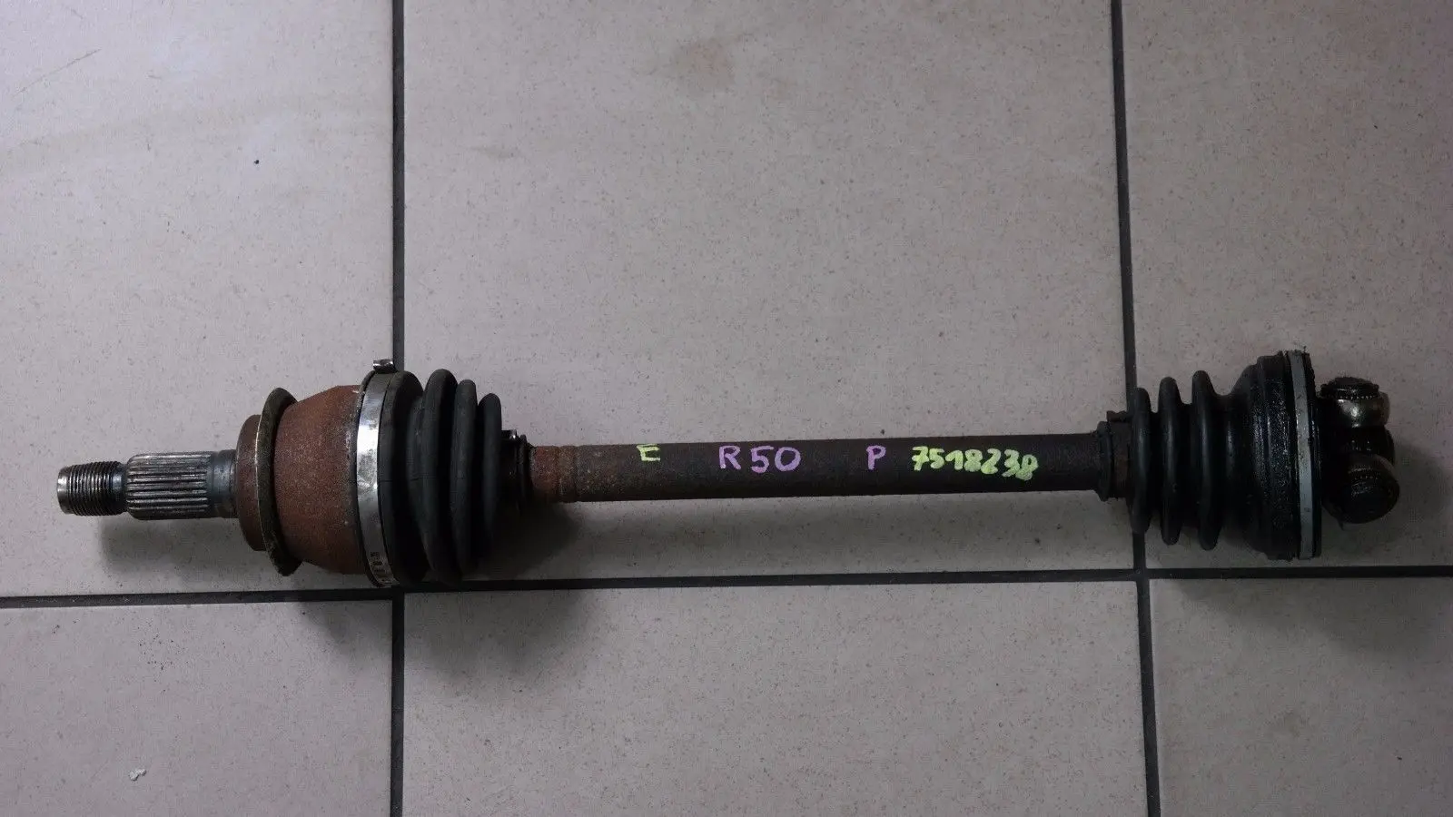 BMW Mini Cooper One R50 Output shaft driveshaft right O/S 7518238