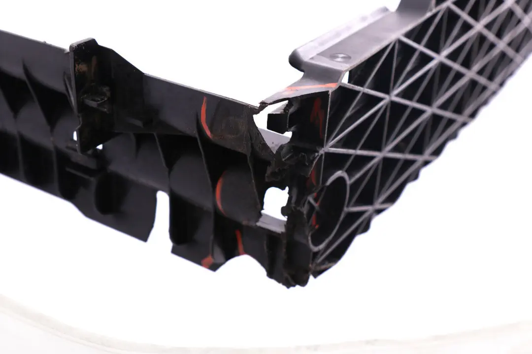 BMW E60 E61 E63 E64 Engine Cooling Radiator Module Carrier Housing - SKU 7519204 - Part number 7519204