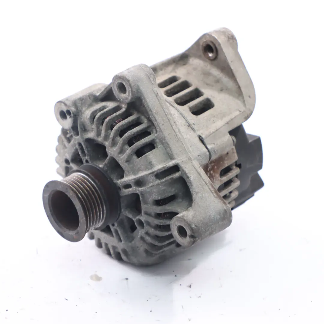 M54 Alternator Generator 150A 7521137 to BMW X3 E83 E46 E60 E61 E65 with Part number 7546284 BMW X3 E83 E46 E60 E61 E65 M54 Alternator Generator 150A 7521137 - SKU 7521137-1 - Part number 7546284