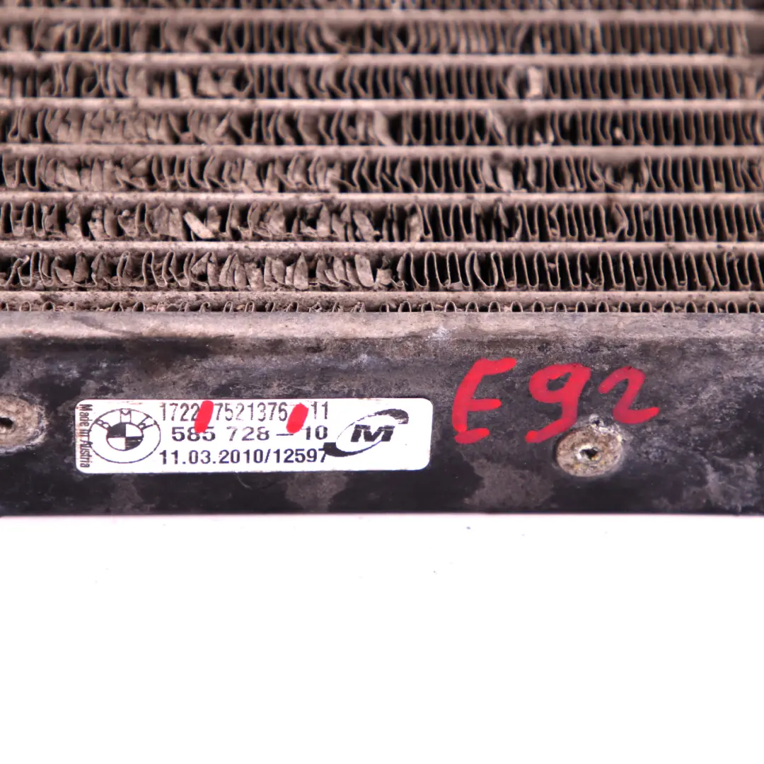 Motoröl Kühler Kühlung Kühler Benzin für BMW 3 E90 E91 E92 335i M3 mit Teilenummer 7521376 BMW 3 E90 E91 E92 335i M3 Motoröl Kühler Kühlung Kühler Benzin - SKU 7521376 - Teilenummer 7521376