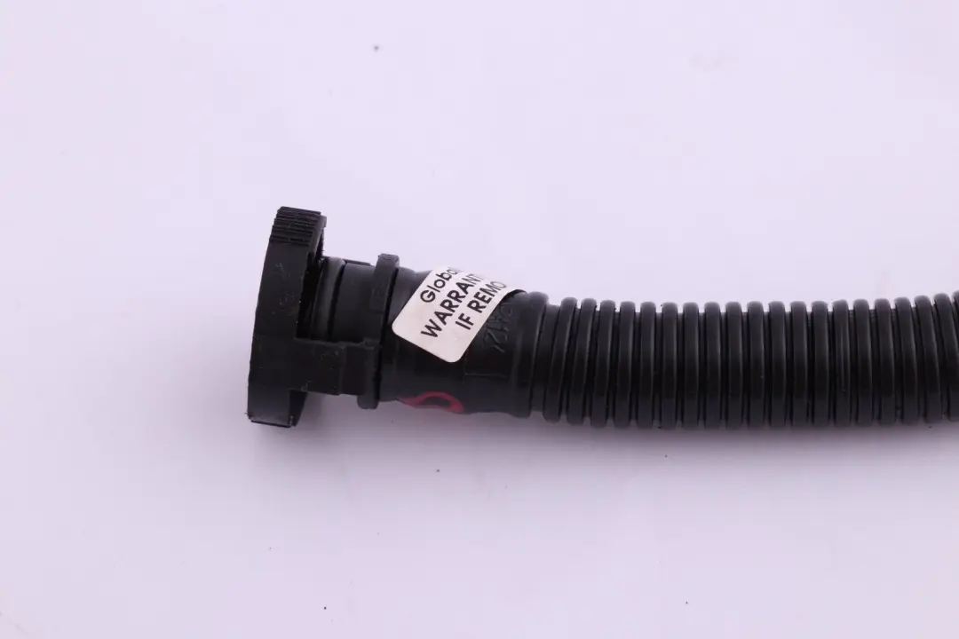 Tubo di Sfiato per BMW E60 E61 E63 E65 E87 E90 E91 con numero di parte 7522933 BMW E60 E61 E63 E65 E87 E90 E91 Tubo di Sfiato - SKU 7522933 - Numero di parte 7522933