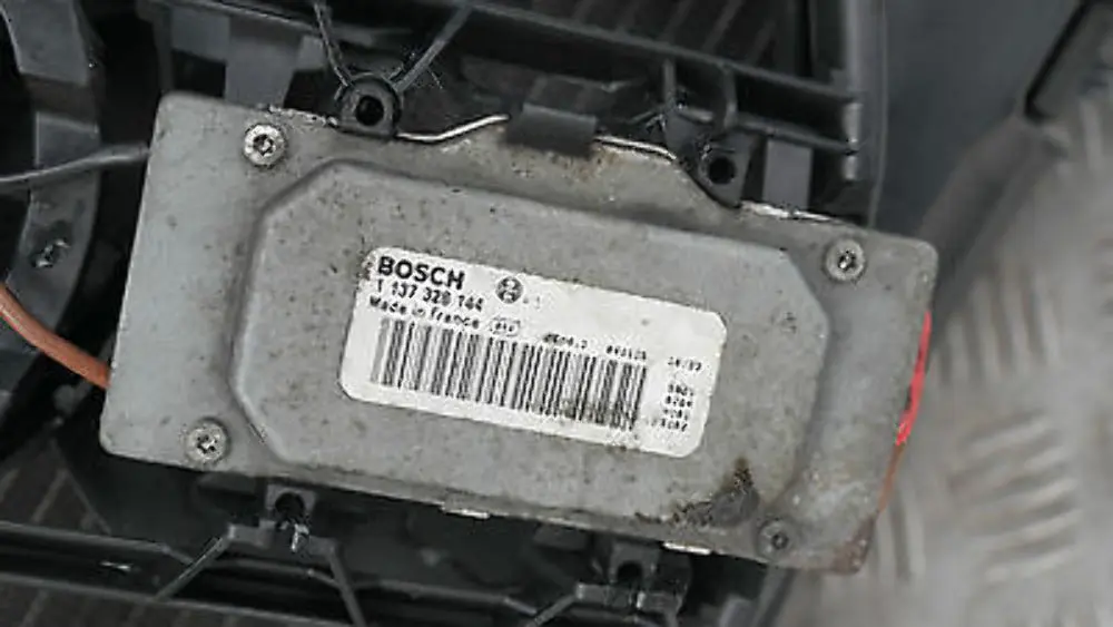 BMW 1 3 er e87 e90 e91 Lüfterzarge Mit Lüfter 300W - SKU 7523258 - Teilenummer 7523258