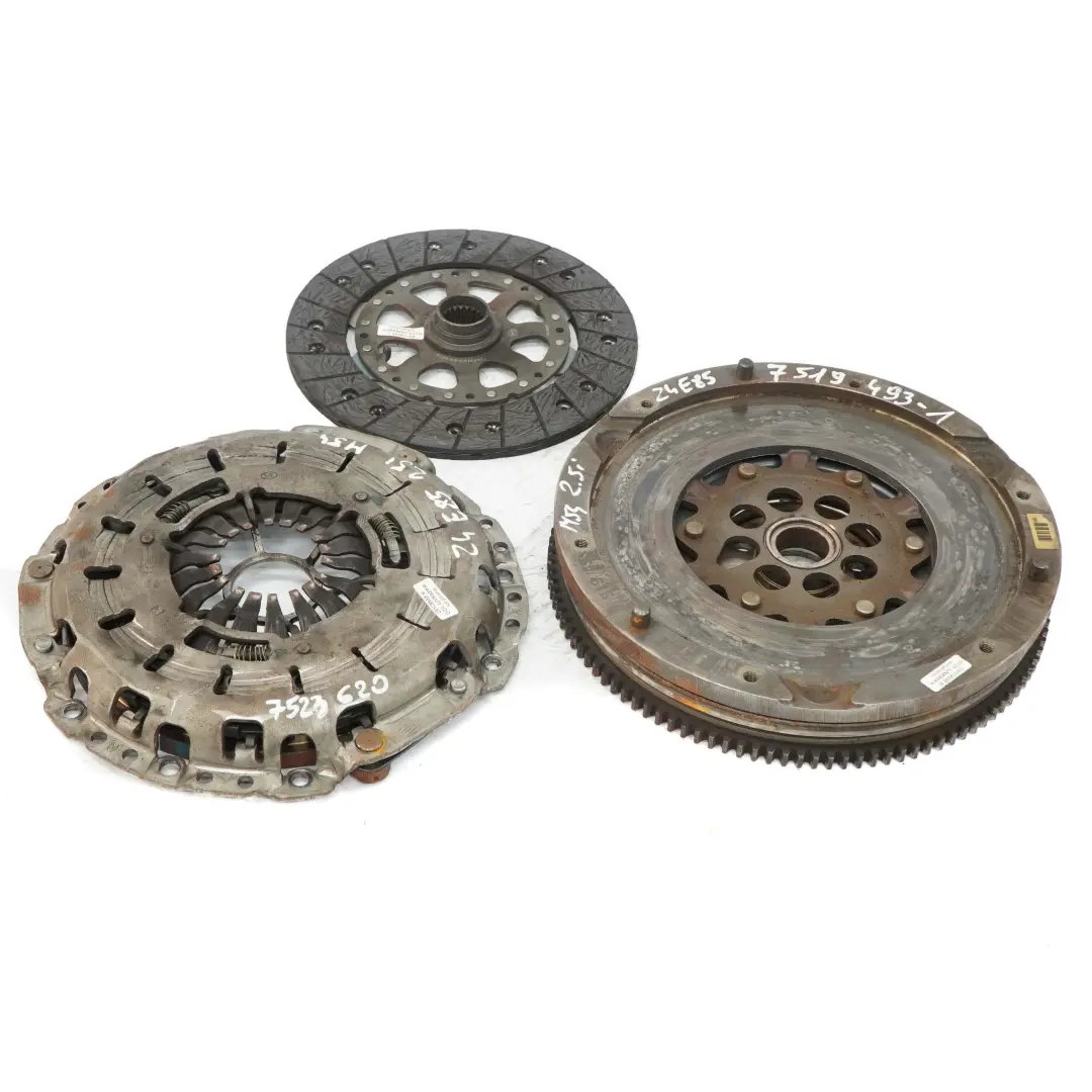 M54 Dwumas Sprzęgło Docisk Komplet do BMW Z4 E85 2.5i o numerze 7523620 BMW Z4 E85 2.5i M54 Dwumas Sprzęgło Docisk Komplet - SKU 7523620 - Numer Części 7523620