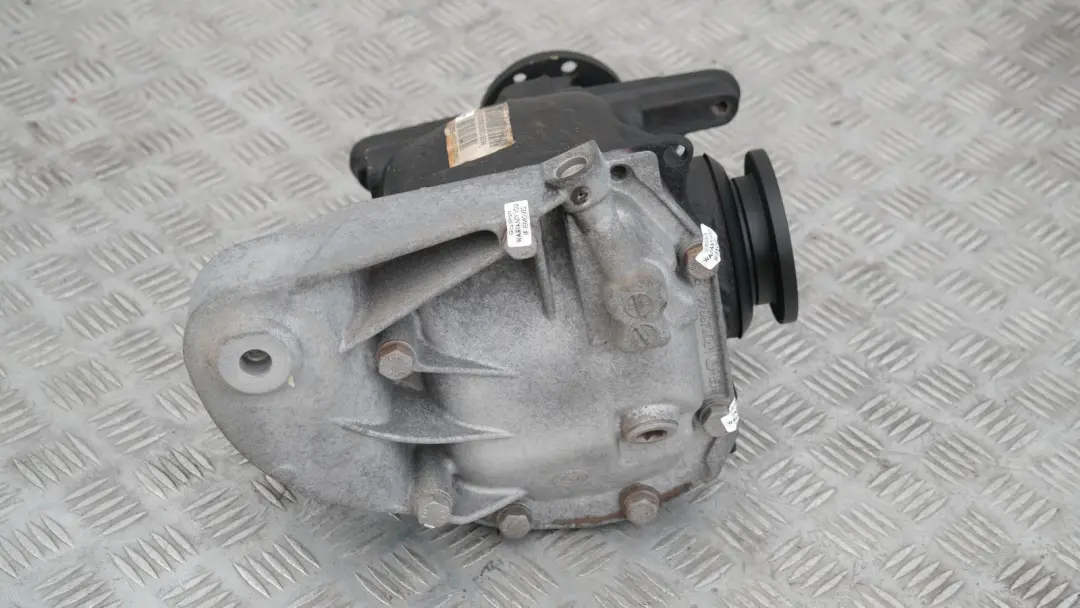 Diferencial trasero Ratio 3,45 GARANTIA para BMW E87 E90 LCI 120i 320i con número de pieza 7524322 BMW E87 E90 LCI 120i 320i Diferencial trasero Ratio 3,45 GARANTIA - SKU 7524321 - Número de pieza 7524322