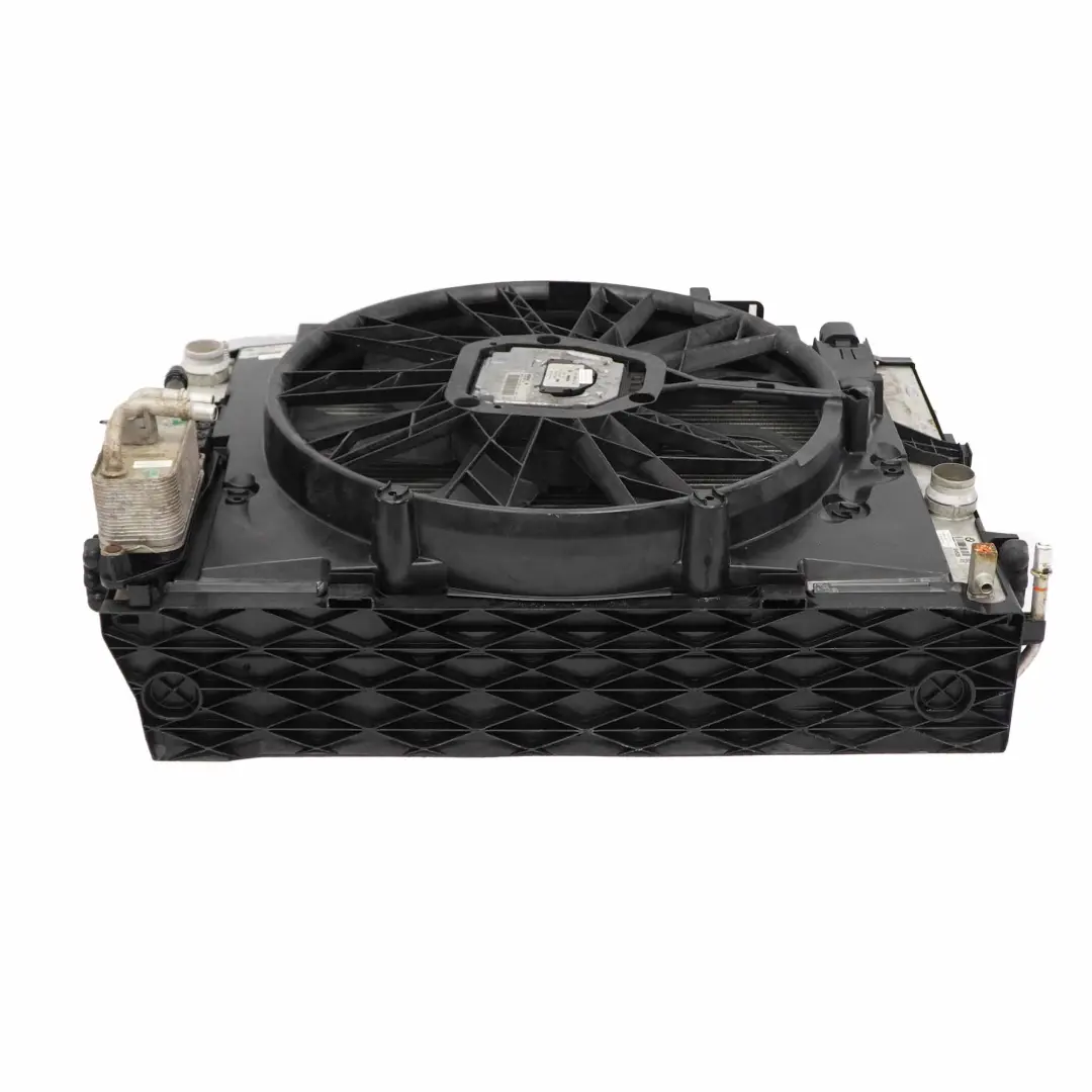 Radiador BMW E65 E66 760i N73 Cubierta del Ventilador del Radiador para Pack con número de pieza 7524881 Pack Radiador BMW E65 E66 760i N73 Cubierta del Ventilador del Radiador - SKU 7524881-1 - Número de pieza 7524881