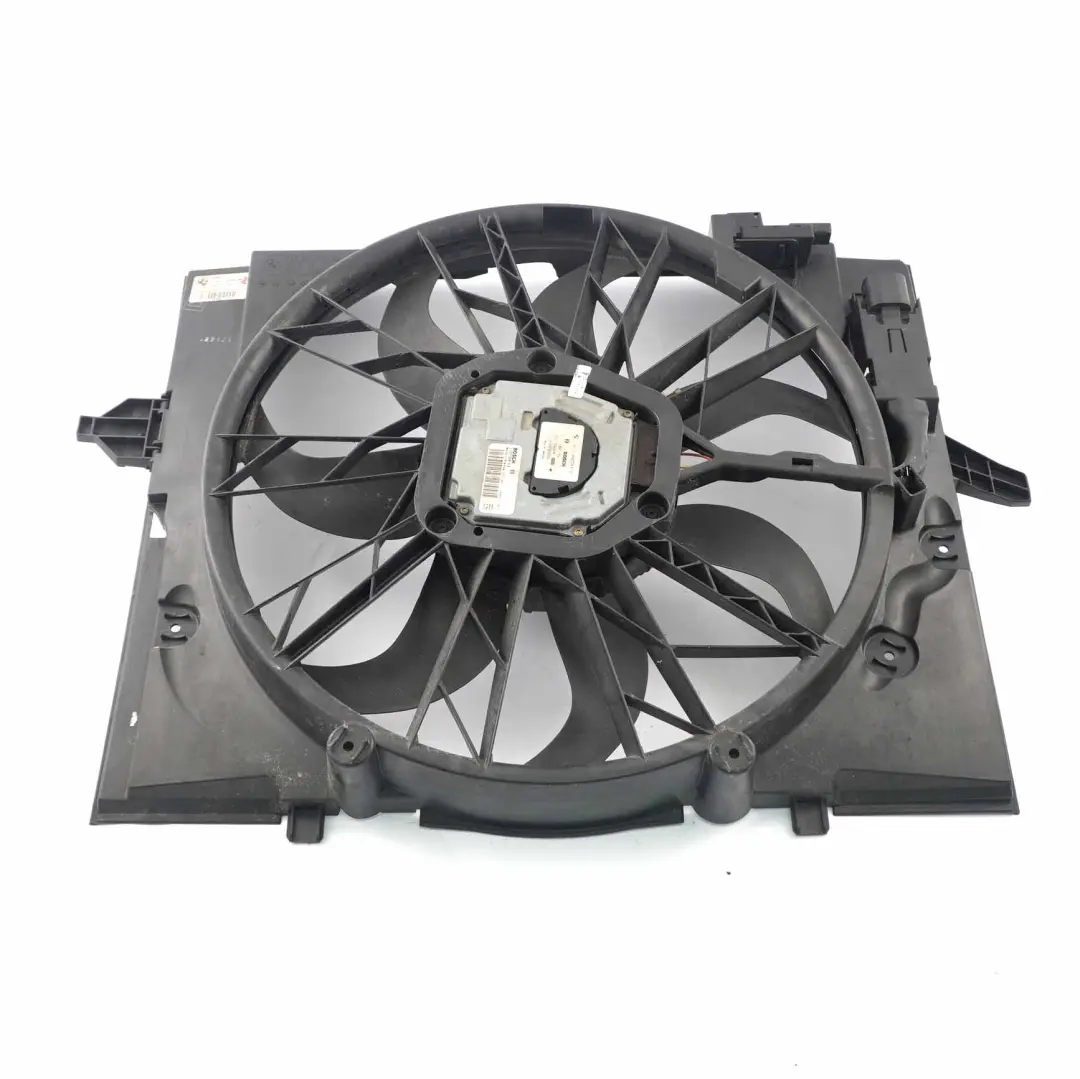  Ventola radiatore BMW E60 E61 E63 E65 Radiatore motore di raffreddamento - SKU 7524881-2 - Numero di parte 7524881
