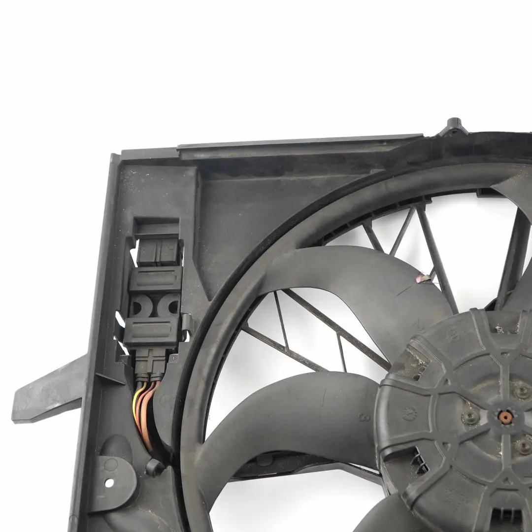  Radiator Fan BMW E60 E61 E63 E65 Radiator Engine Cooling Housing - SKU 7524881-2 - Part number 7524881