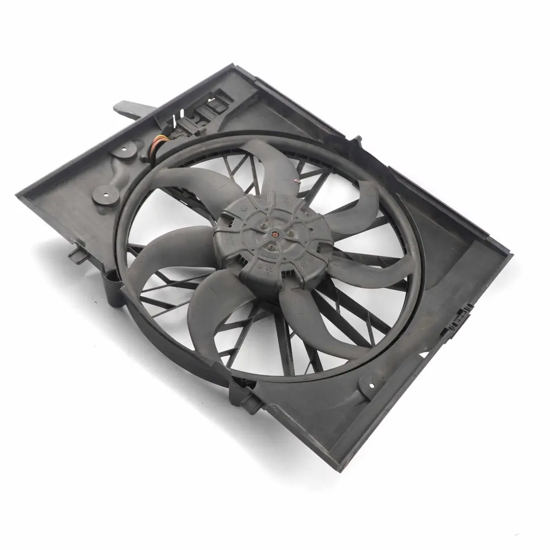  Radiator Fan BMW E60 E61 E63 E65 Radiator Engine Cooling Housing - SKU 7524881-2 - Part number 7524881