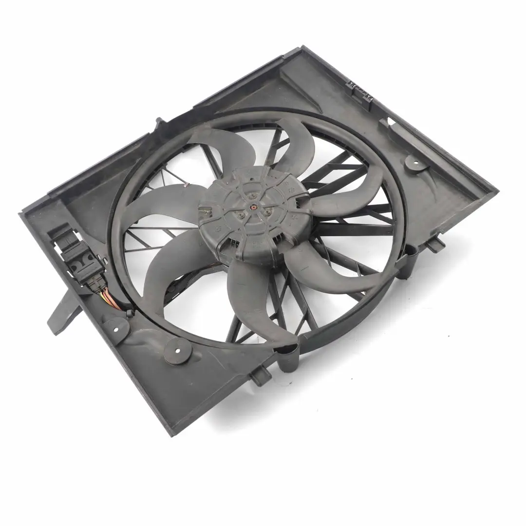  Radiator Fan BMW E60 E61 E63 E65 Radiator Engine Cooling Housing - SKU 7524881-2 - Part number 7524881