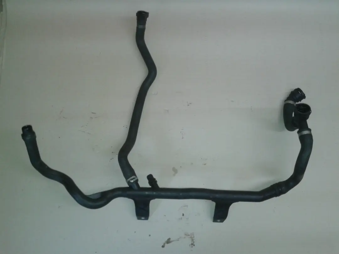 N45 N46 Benzin Kühlmittelrohr 1712 für BMW 1 er E87 mit Teilenummer 17127525026 BMW 1 er E87 N45 N46 Benzin Kühlmittelrohr 1712 - SKU 7525027 - Teilenummer 17127525026