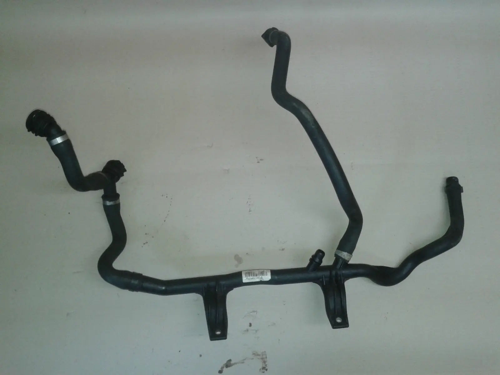 BMW 1 Series E81 E82 E87 N45 N46 Petrol Cooling radiator water hose pipe 7525027