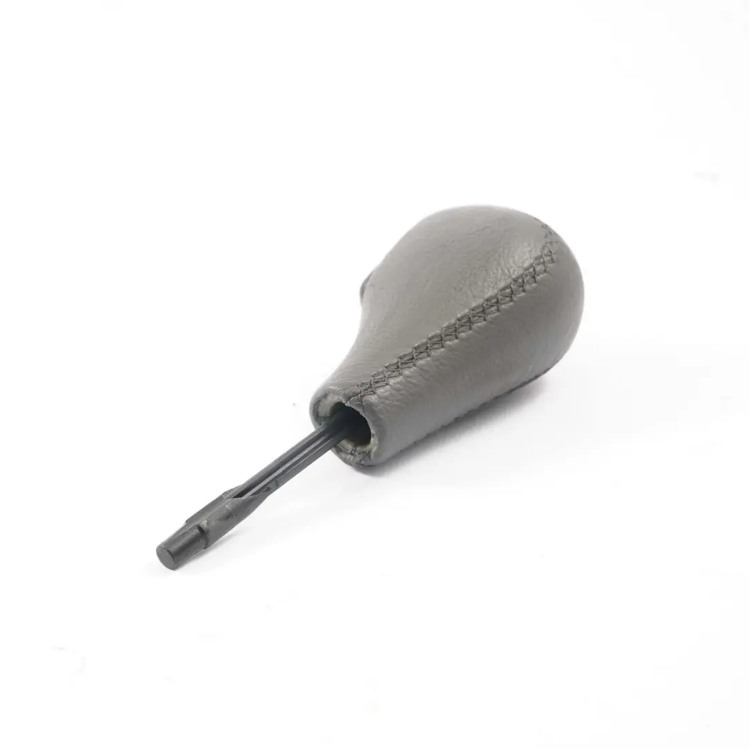 Pommeau de levier de vitesse en cuir gris pour BMW Z4 E85 à propos du numéro de pièce 7526983 BMW Z4 E85 Pommeau de levier de vitesse en cuir gris - SKU 7526983 - Numéro de pièce 7526983