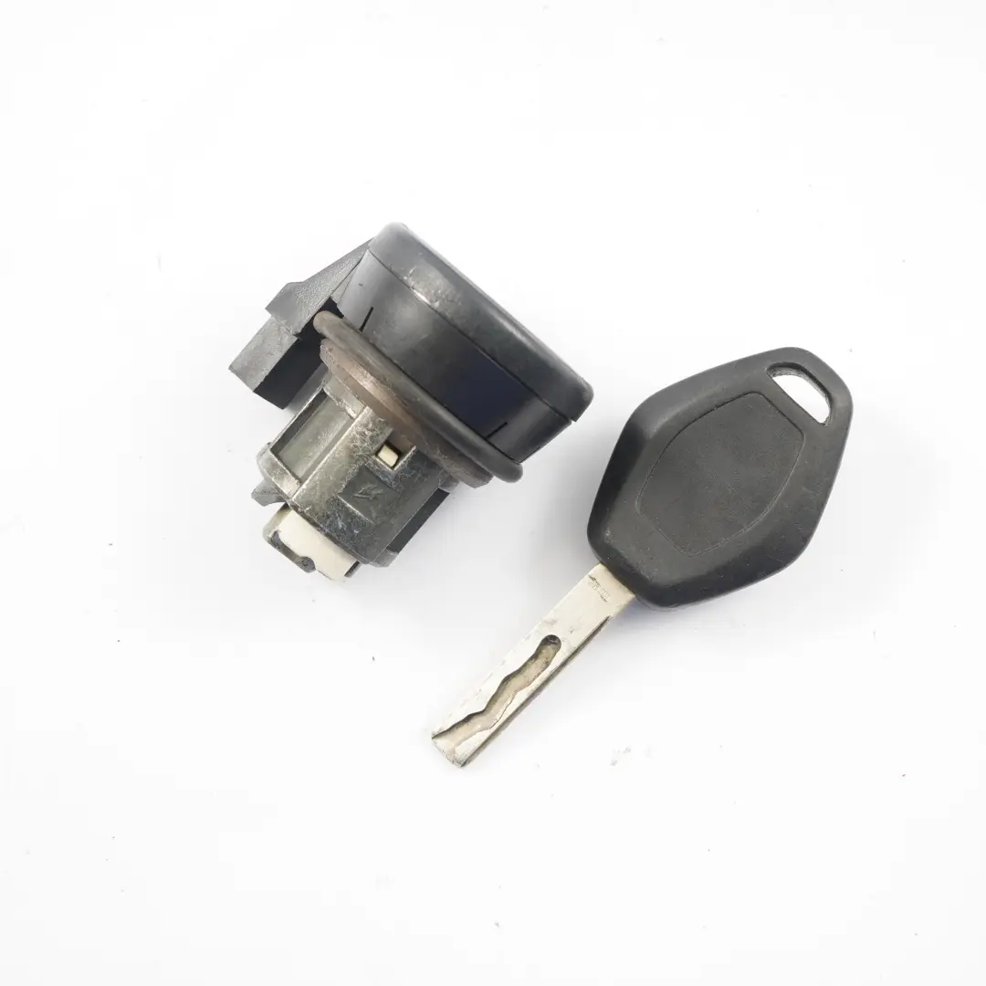 M54 192PS Unite De Commande ECU Kit DME EWS3 + Clé pour BMW Z4 E85 2.5i à propos du numéro de pièce 7527072 BMW Z4 E85 2.5i M54 192PS Unite De Commande ECU Kit DME EWS3 + Clé - SKU 7527072-3 - Numéro de pièce 7527072