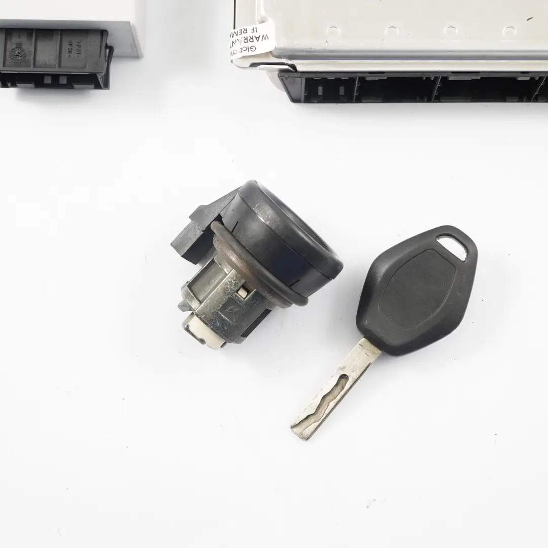 M54 192PS Unite De Commande ECU Kit DME EWS3 + Clé pour BMW Z4 E85 2.5i à propos du numéro de pièce 7527072 BMW Z4 E85 2.5i M54 192PS Unite De Commande ECU Kit DME EWS3 + Clé - SKU 7527072-3 - Numéro de pièce 7527072