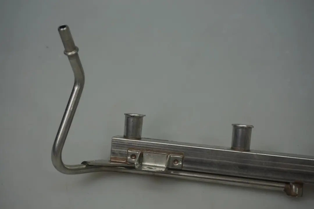 Listwa Wtryskowa Paliwowa Benzyna do BMW E60 E84 E87 E90 E91 o numerze 7530420 BMW E60 E84 E87 E90 E91 Listwa Wtryskowa Paliwowa Benzyna - SKU 7530420 - Numer Części 7530420