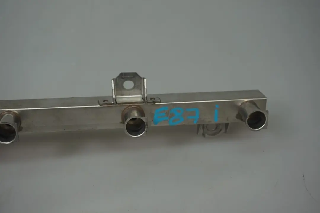 N45 N46 Fuel Rail Petrol to BMW X3 E60 E81 E83 E87 E90 E91 with Part number 7530420 BMW X3 E60 E81 E83 E87 E90 E91 N45 N46 Fuel Rail Petrol - SKU 7530420 - Part number 7530420