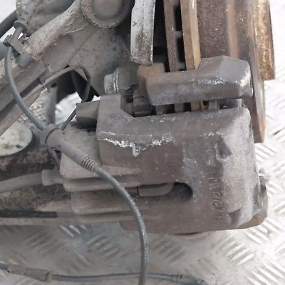 N47 trasera Derecha Eje Salida Suspension de Pierna Soporte Rueda para BMW E60 520d con número de pieza 7531574 BMW E60 520d N47 trasera Derecha Eje Salida Suspension de Pierna Soporte Rueda - SKU 7531574 - Número de pieza 7531574