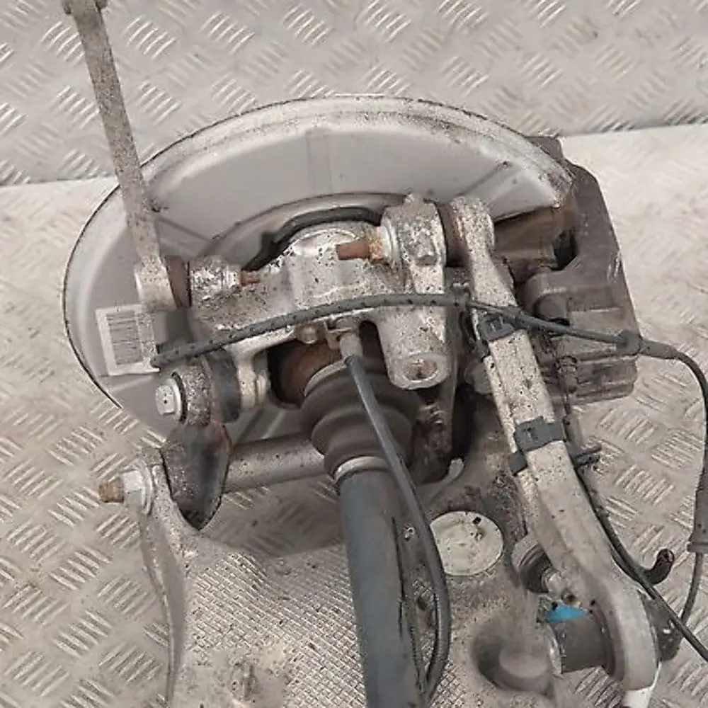 N47 trasera Derecha Eje Salida Suspension de Pierna Soporte Rueda para BMW E60 520d con número de pieza 7531574 BMW E60 520d N47 trasera Derecha Eje Salida Suspension de Pierna Soporte Rueda - SKU 7531574 - Número de pieza 7531574