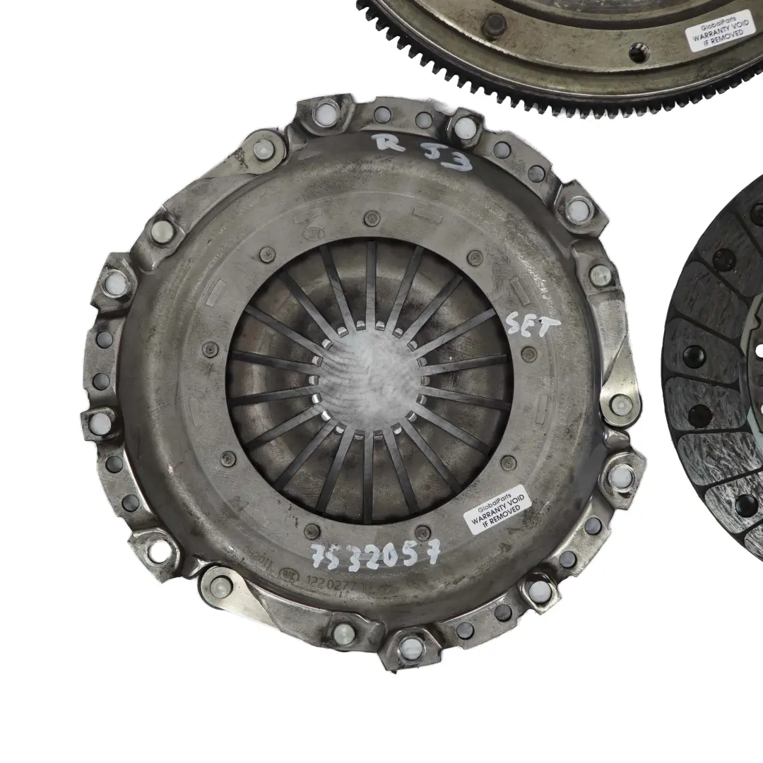 Essence W11 170PS Deux Masse D'Inertie Volant Embrayage pour Mini Cooper S R53 à propos du numéro de pièce 7532057 Mini Cooper S R53 Essence W11 170PS Deux Masse D'Inertie Volant Embrayage - SKU 7532057 - Numéro de pièce 7532057