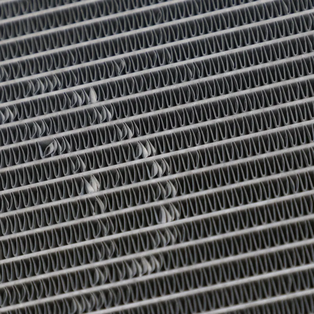 Chłodnica Wody do BMW E60 E61 LCI o numerze 7534914 BMW E60 E61 LCI Chłodnica Wody - SKU 7534914-1 - Numer Części 7534914