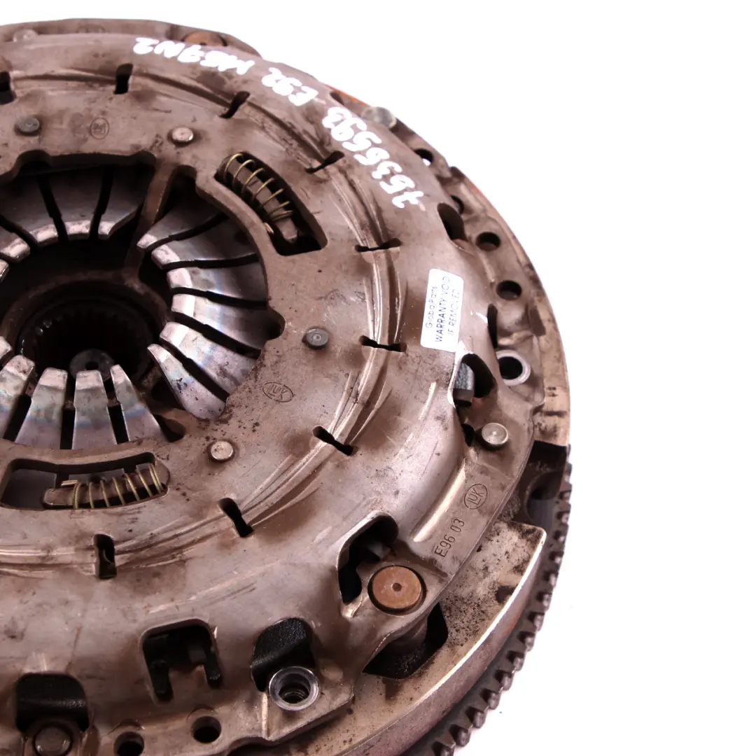 M57N2 Zweimassenschwungrad Kupplungssatz für BMW 3 er E90 E91 E92 E93 325d mit Teilenummer 7535593 BMW 3 er E90 E91 E92 E93 325d M57N2 Zweimassenschwungrad Kupplungssatz - SKU 7535593 - Teilenummer 7535593