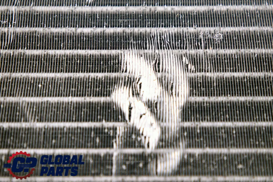 Cooling Radiator to Mini Cooper One R50 R52 Petrol Engine W10 with Part number 7570821 Mini Cooper One R50 R52 Petrol Engine W10 Cooling Radiator - SKU 7535902 - Part number 7570821