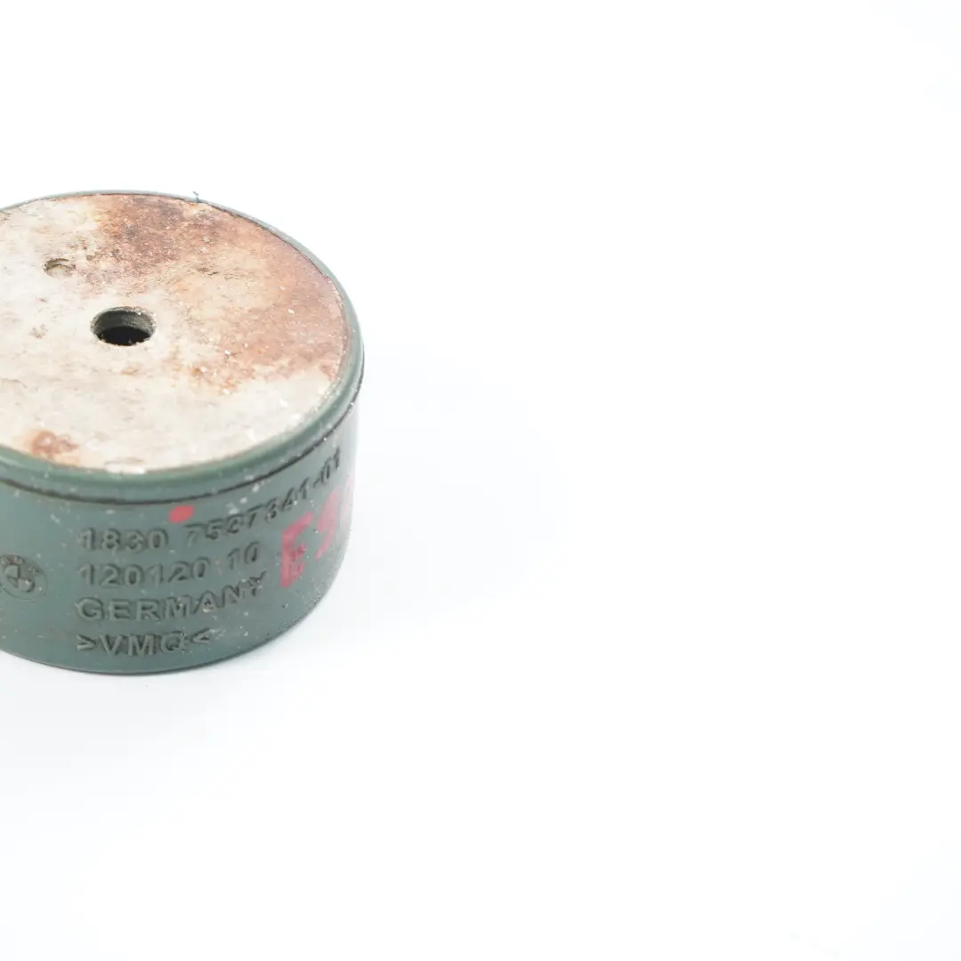 Amortiguador Vibracion Escape 192 HZ para BMW E87 E90 F20 F30 F32 con número de pieza 7537341 BMW E87 E90 F20 F30 F32 Amortiguador Vibracion Escape 192 HZ - SKU 7537341 - Número de pieza 7537341