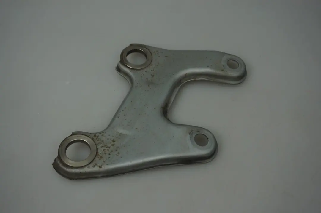 N52 Wspornik Uchwyt Rury Wydechowej Wydechu do BMW E60 E61 523I 525I o numerze 7540176 BMW E60 E61 523I 525I N52 Wspornik Uchwyt Rury Wydechowej Wydechu - SKU 7540176 - Numer Części 7540176