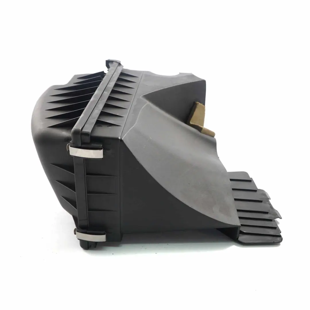 Filter Box BMW E65 750i N62N Air Intake Silencer Left Cylinder 1-4 to Air with Part number 7541060 Air Filter Box BMW E65 750i N62N Air Intake Silencer Left Cylinder 1-4 - SKU 7541060 - Part number 7541060