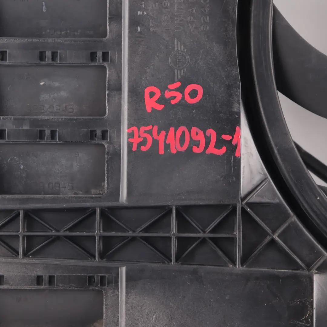 Ventola Radiatore Mini Cooper R50 R52 R53 Benzina Motore Alloggiamento 1475577 per con numero di parte 7541092 Ventola Radiatore Mini Cooper R50 R52 R53 Benzina Motore Alloggiamento 1475577 - SKU 7541092-1 - Numero di parte 7541092